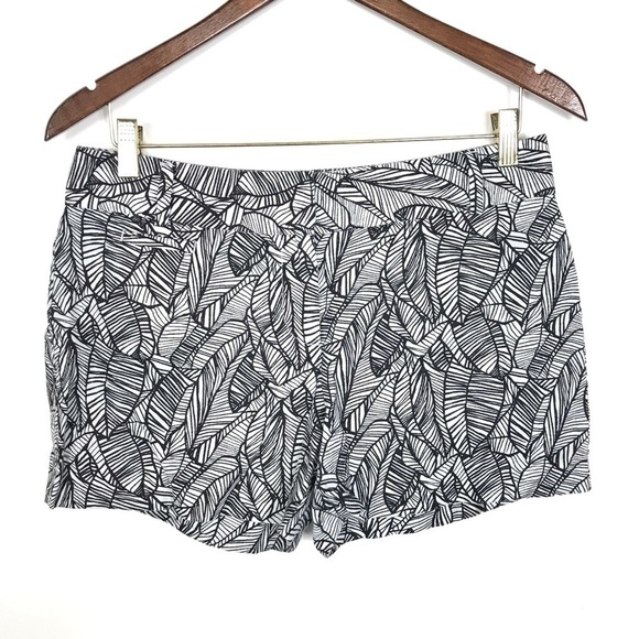 Loft Marisa Linen Black White Leaf Print Shorts 2 - Picture 1 of 7